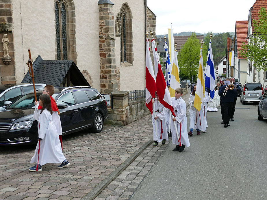 Feier der 1. Heiligen Kommunion in Sankt Crescentius (Foto: Karl-Franz Thiede)